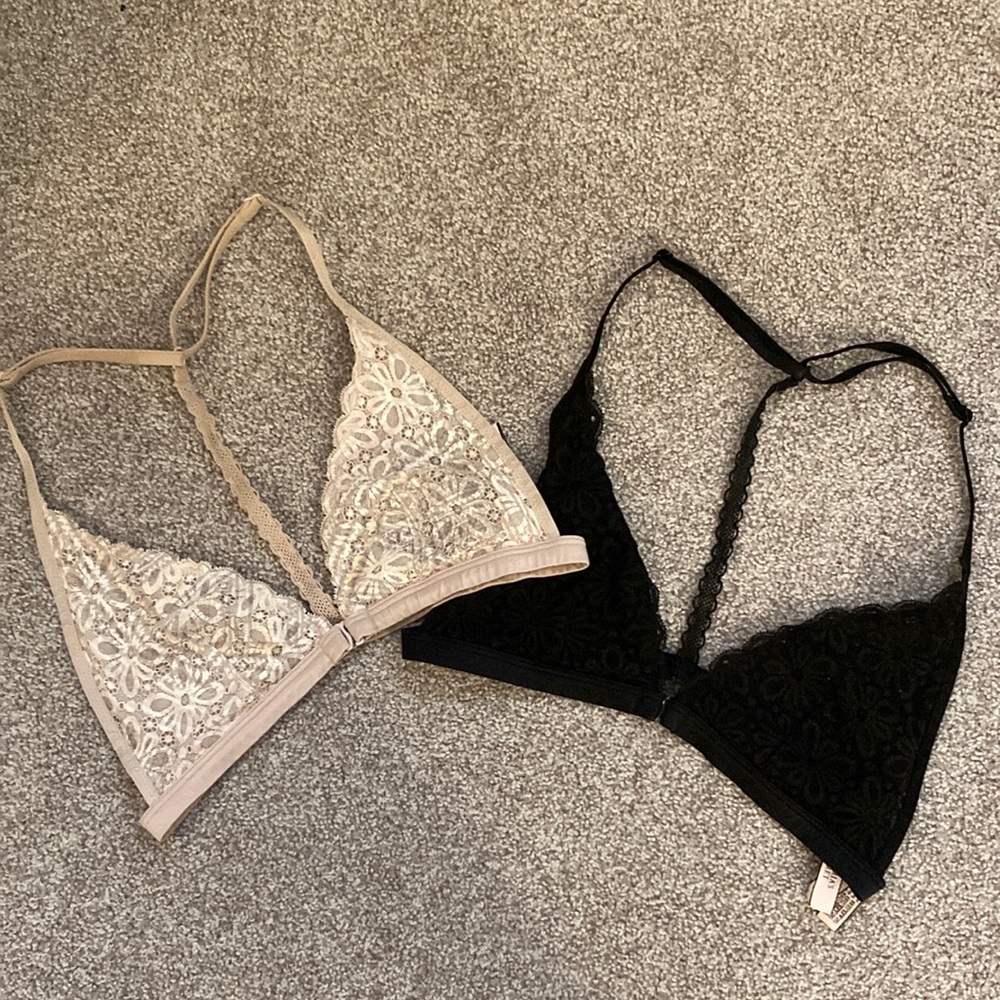 2 VS bralettes